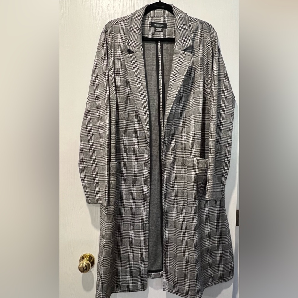 Long, open coat, cardigan style